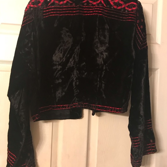 Scott and Taylor - Picture 2 of 3